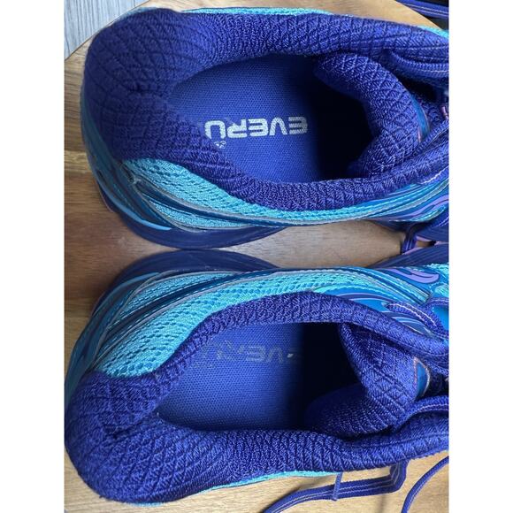 EUC Saucony Women's Guide 9 Running Shoe Blue/Purple/Pink Size 9 - Picture 10 of 11